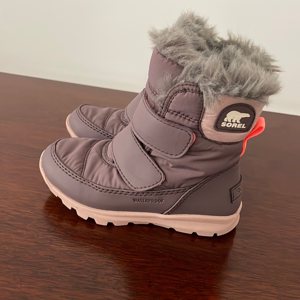 Sorel Whitney strap boots toddler size 10